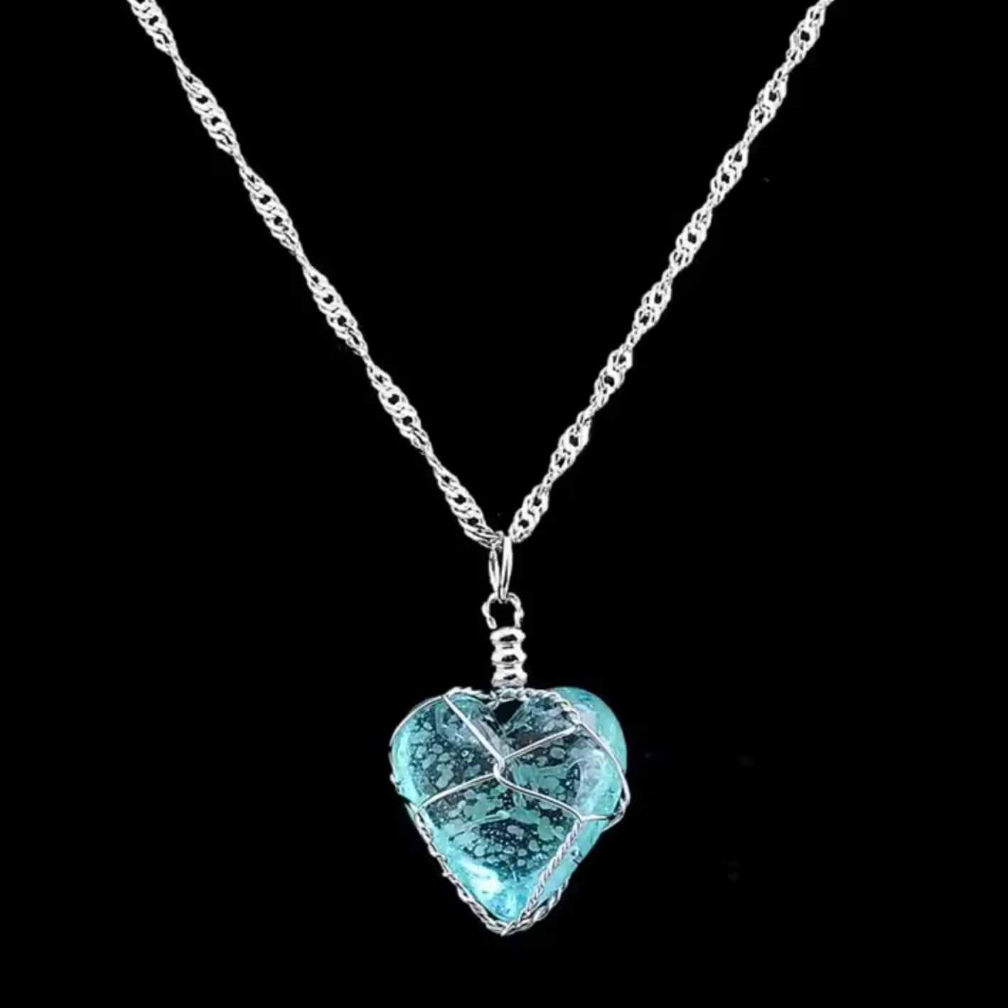 Crystal Heart Glow in Dark Necklace - Image 6